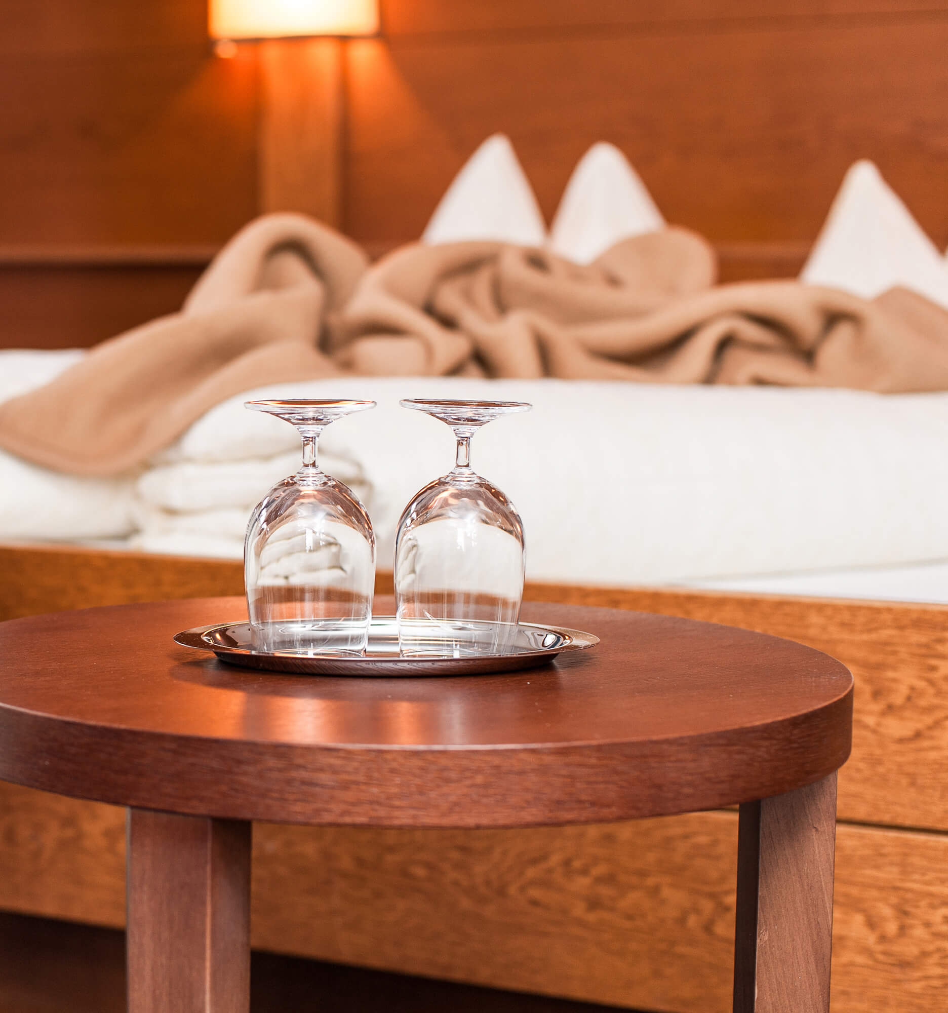 Comfort room - table