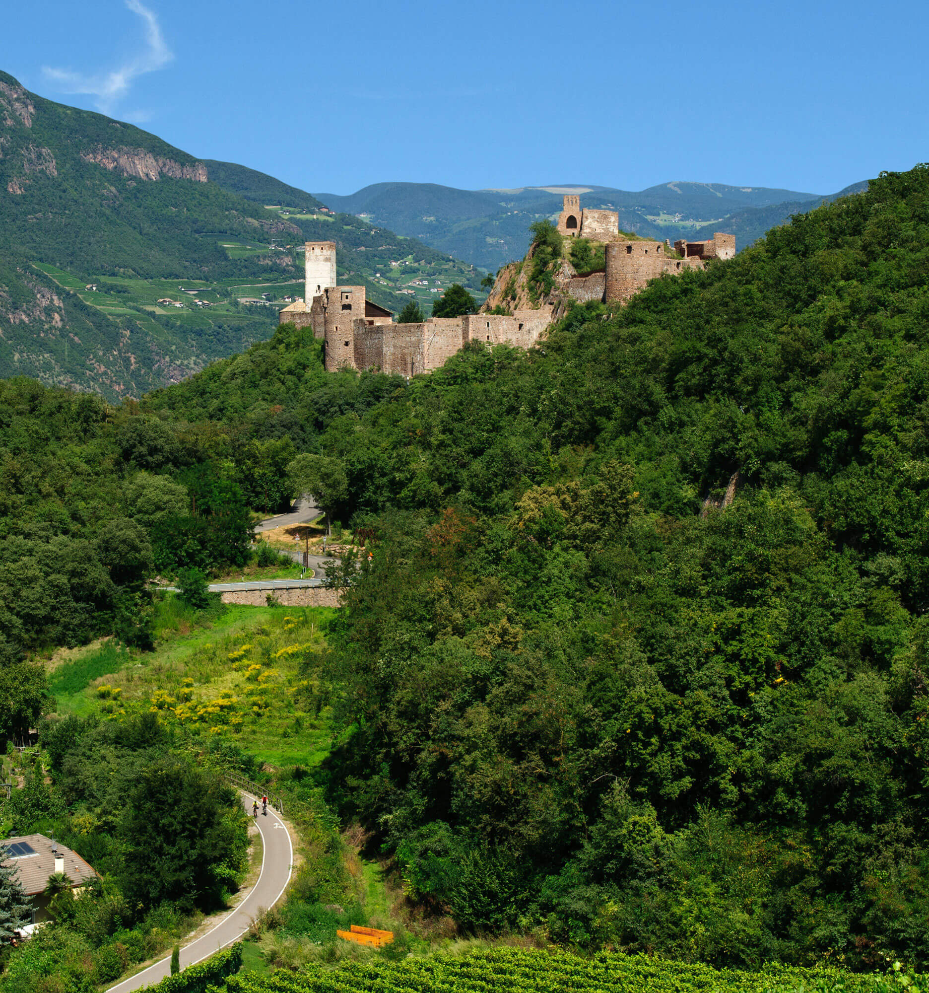 Hike to castle in Eppan